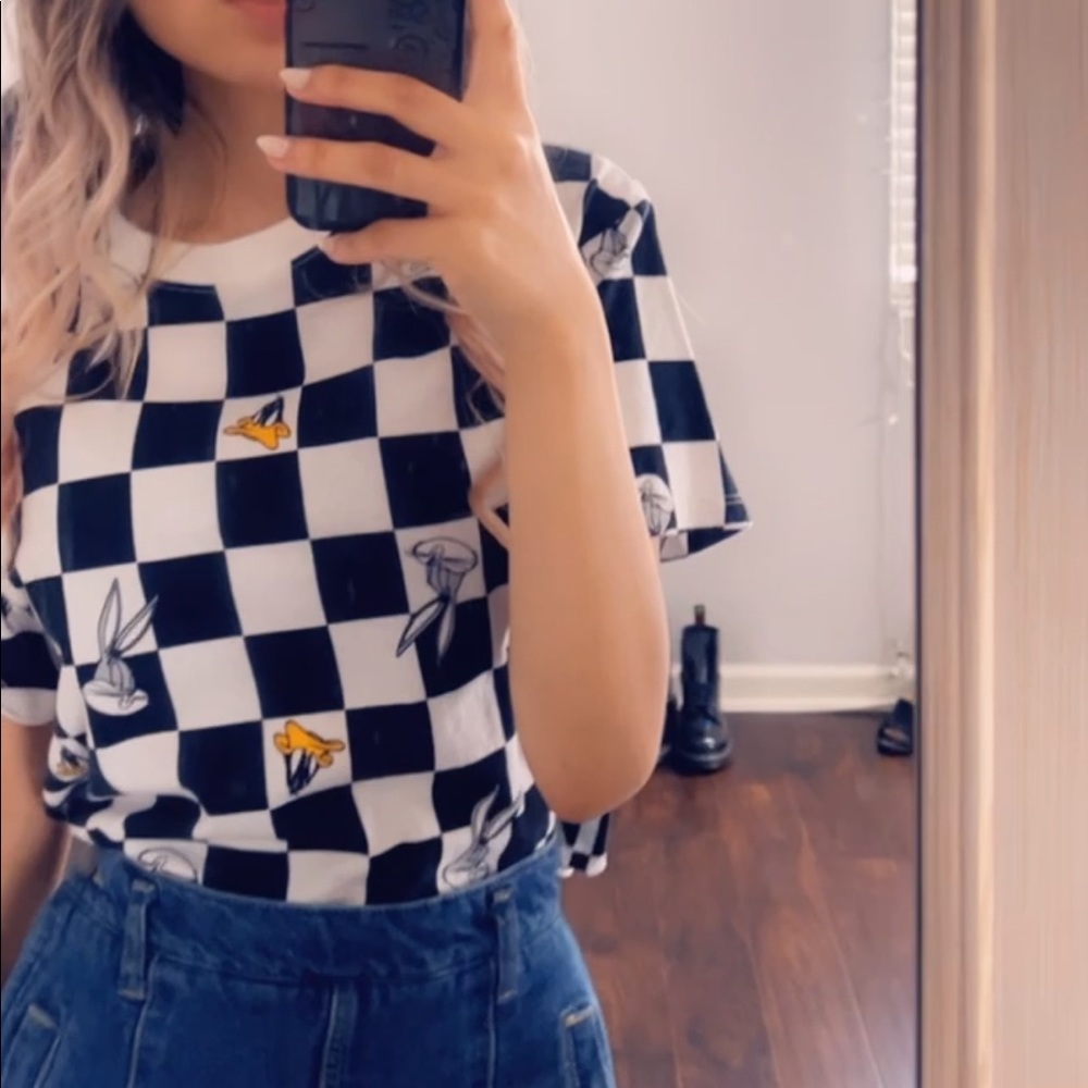 checkered print bugs bunny crop tee